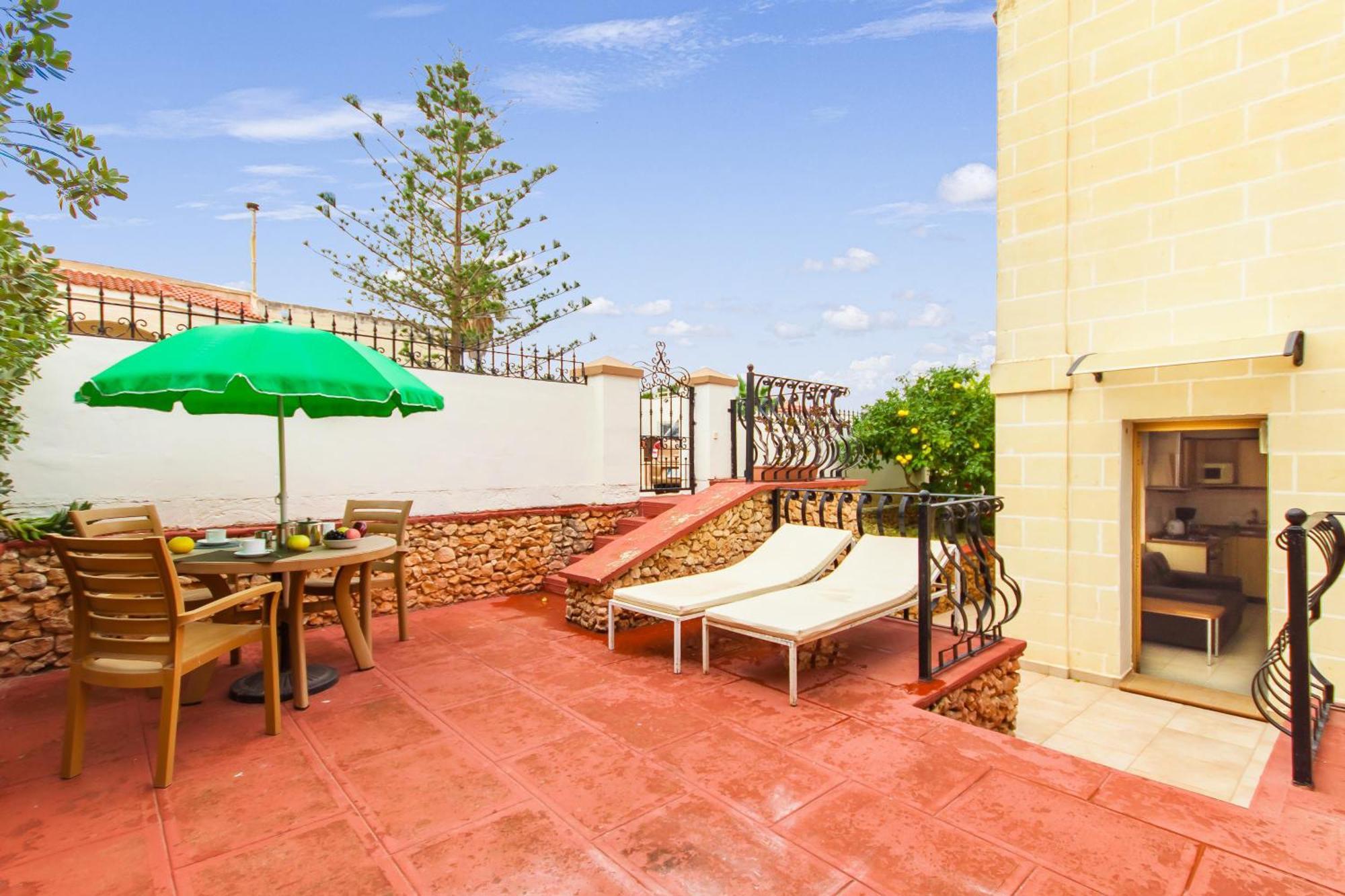 Villa & Pool Apartments In Mellieha Bay 외부 사진