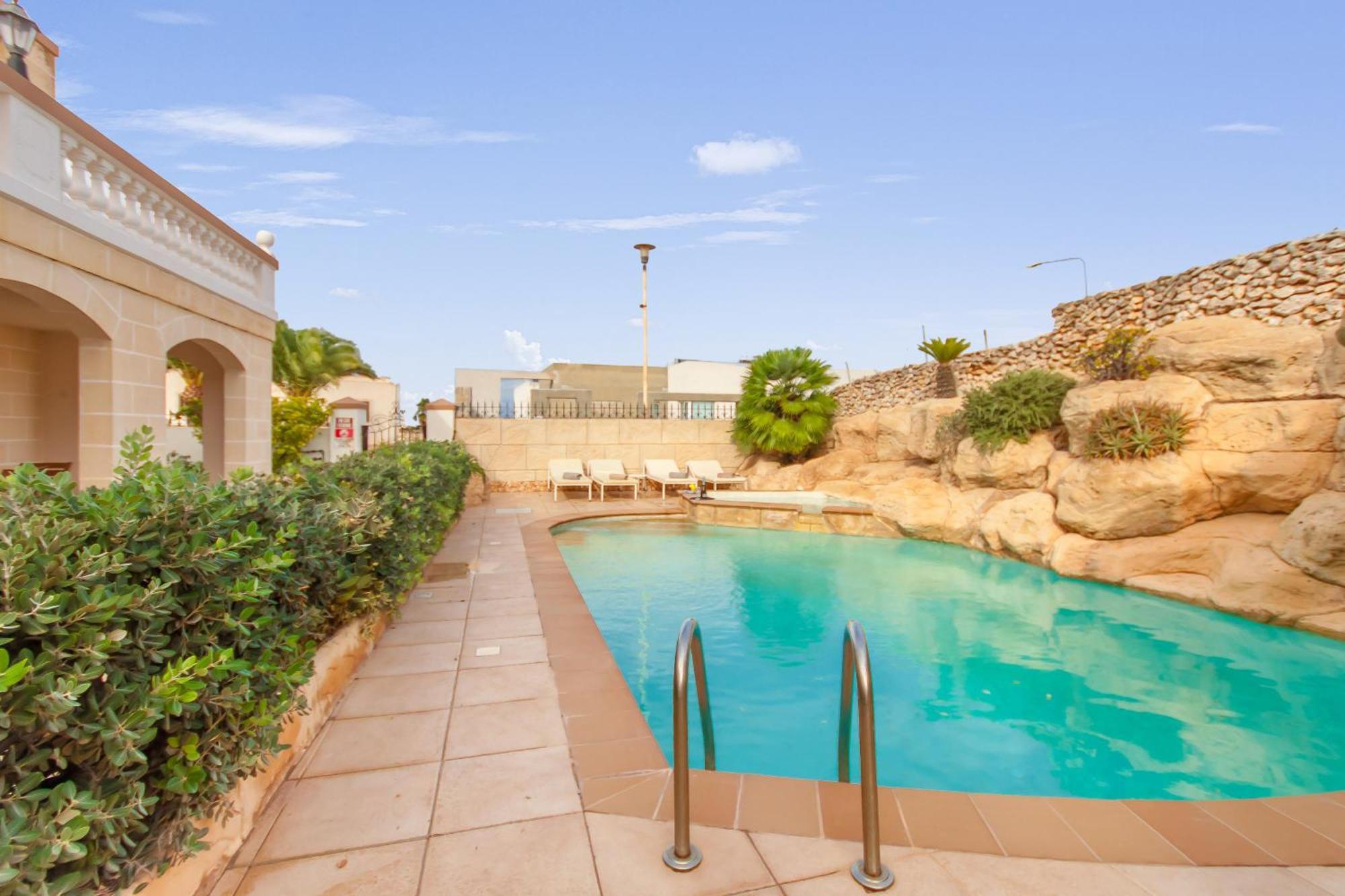 Villa & Pool Apartments In Mellieha Bay 외부 사진