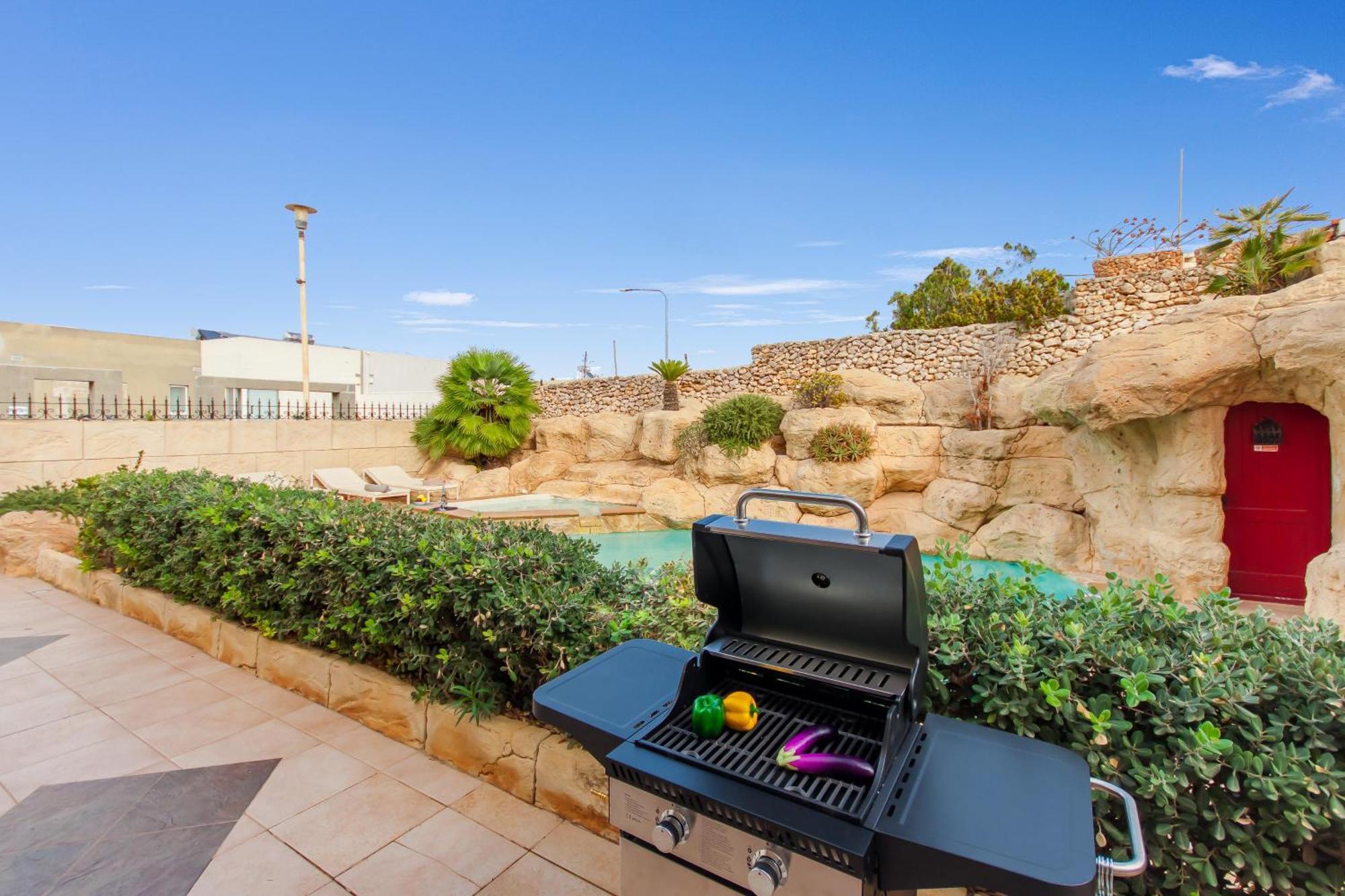 Villa & Pool Apartments In Mellieha Bay 외부 사진
