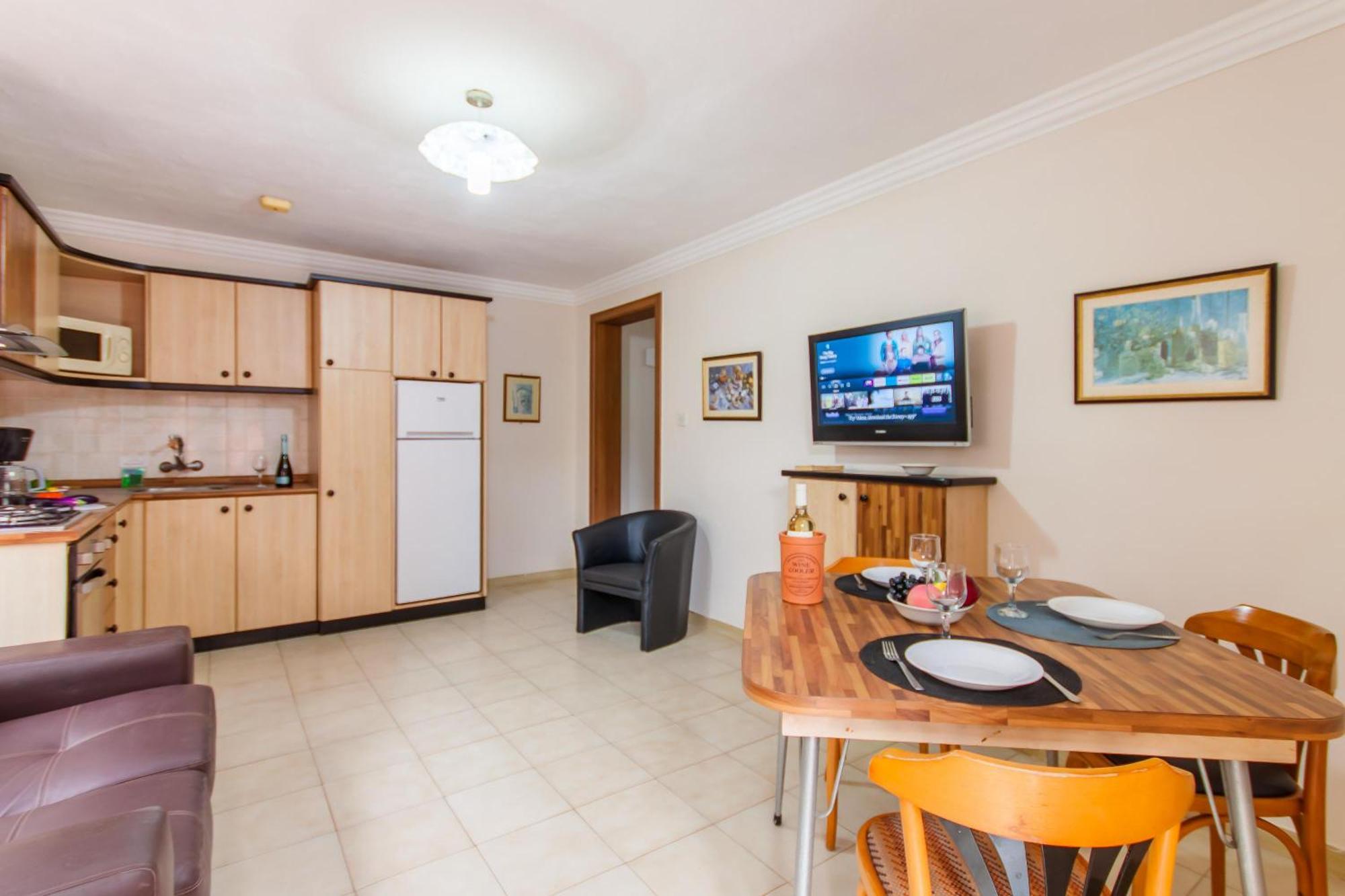 Villa & Pool Apartments In Mellieha Bay 외부 사진